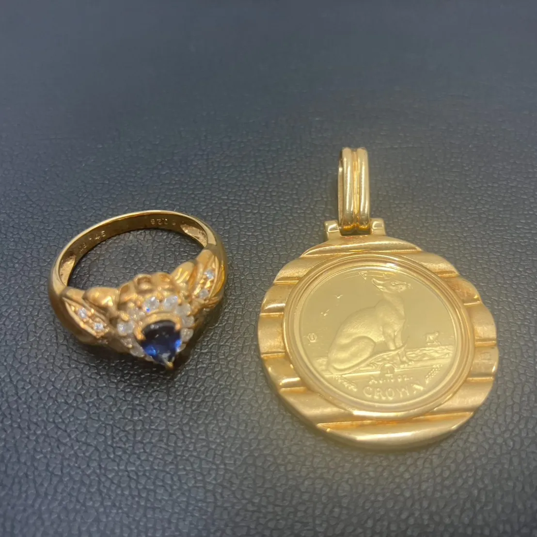 祖父母や親から受け取った品々には大切な思い出が詰まっています...