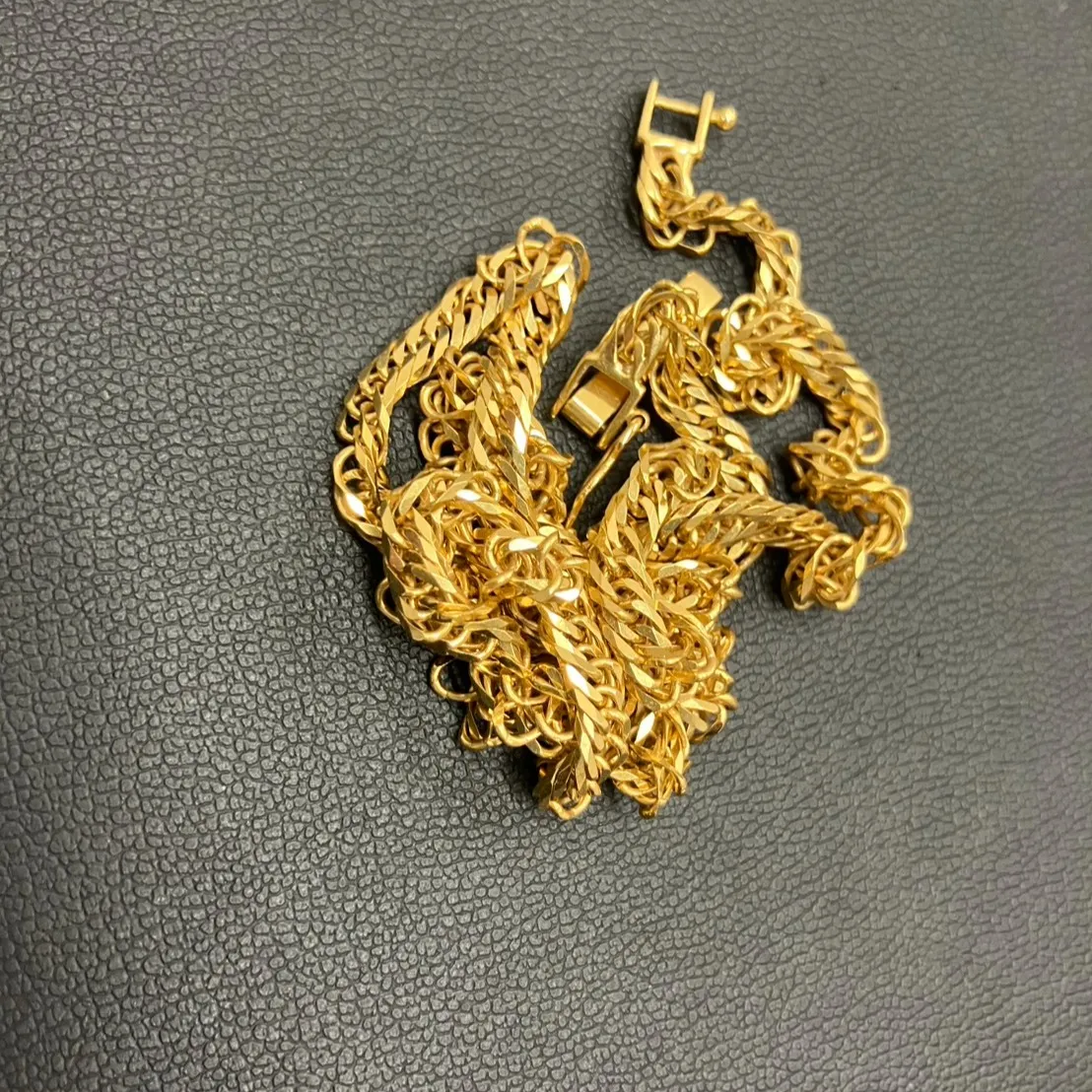 最近、使用しなくなったジュエリーやアクセサリーを持て余してい...